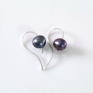 Sterling Silver Earrings With Peacock Black Pearls